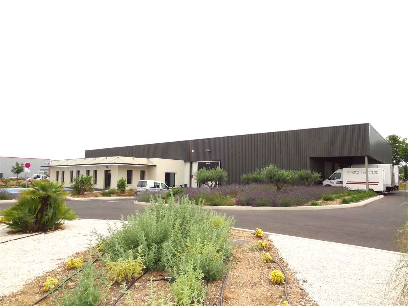 Locaux d’activité de la société Max MAURI – Laboratoire de découpe de viande